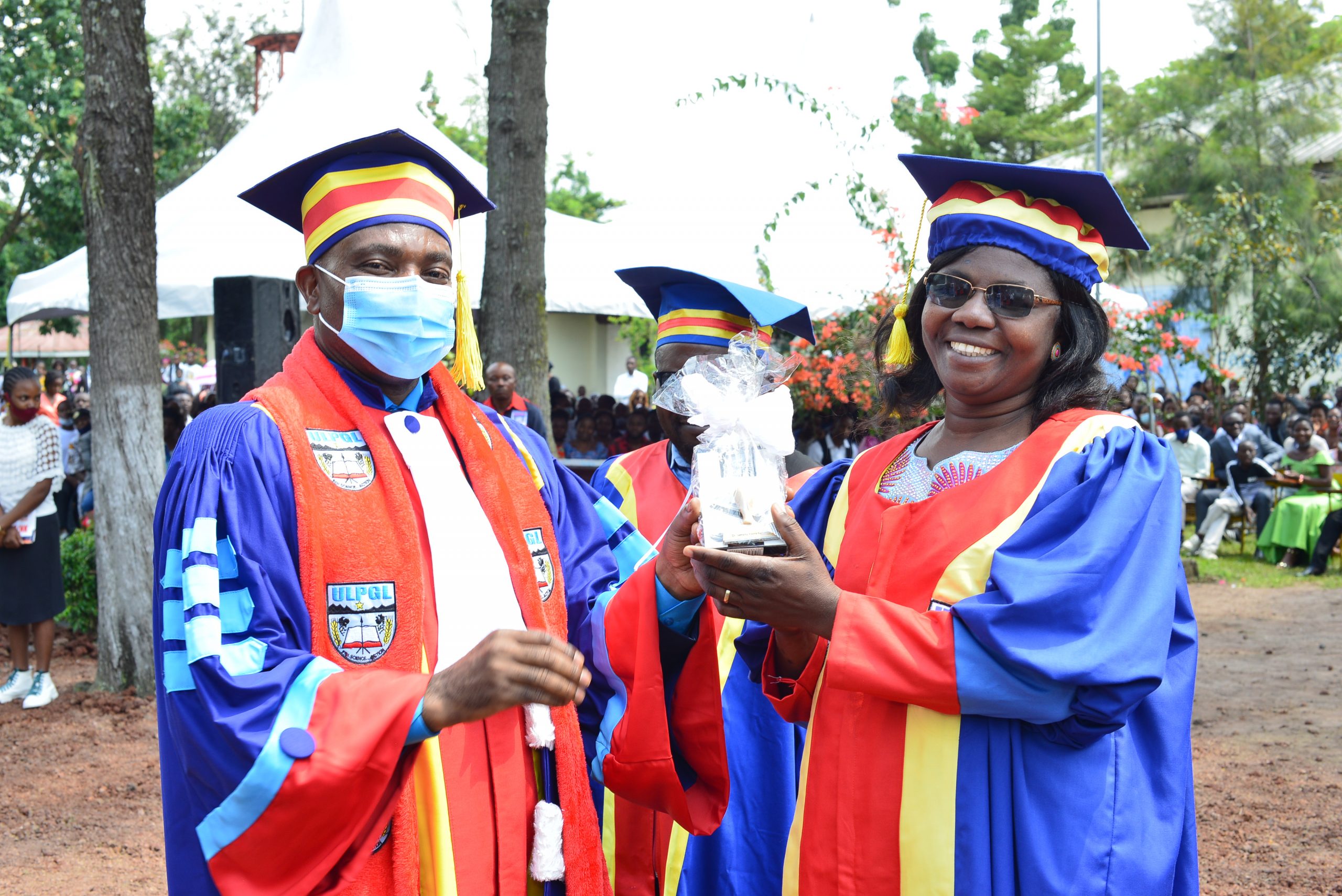 Mme  Semerita Kavira Kamundu est couronnée Docteur en sciences de l’éducation